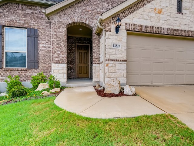 Building Photo - 13827 Quiet Fox Ln