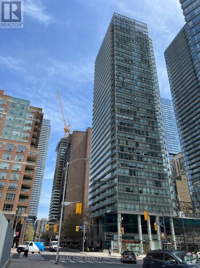 Building Photo - 37-1737 Grosvenor St