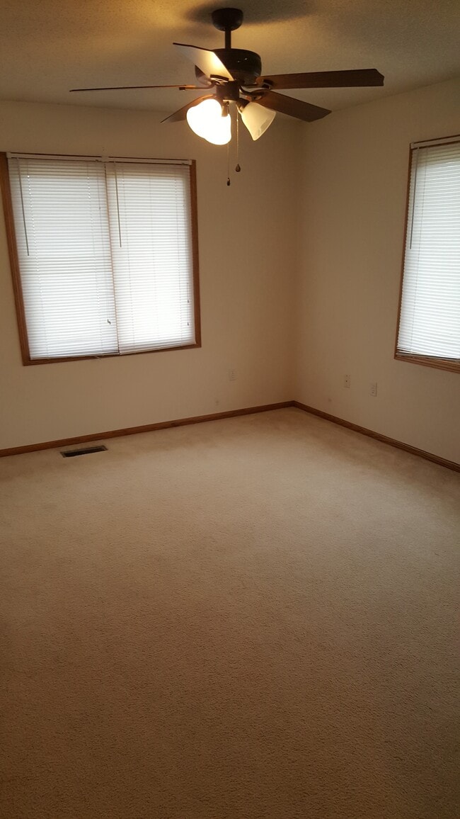 Building Photo - 3108 Mohawk Dr