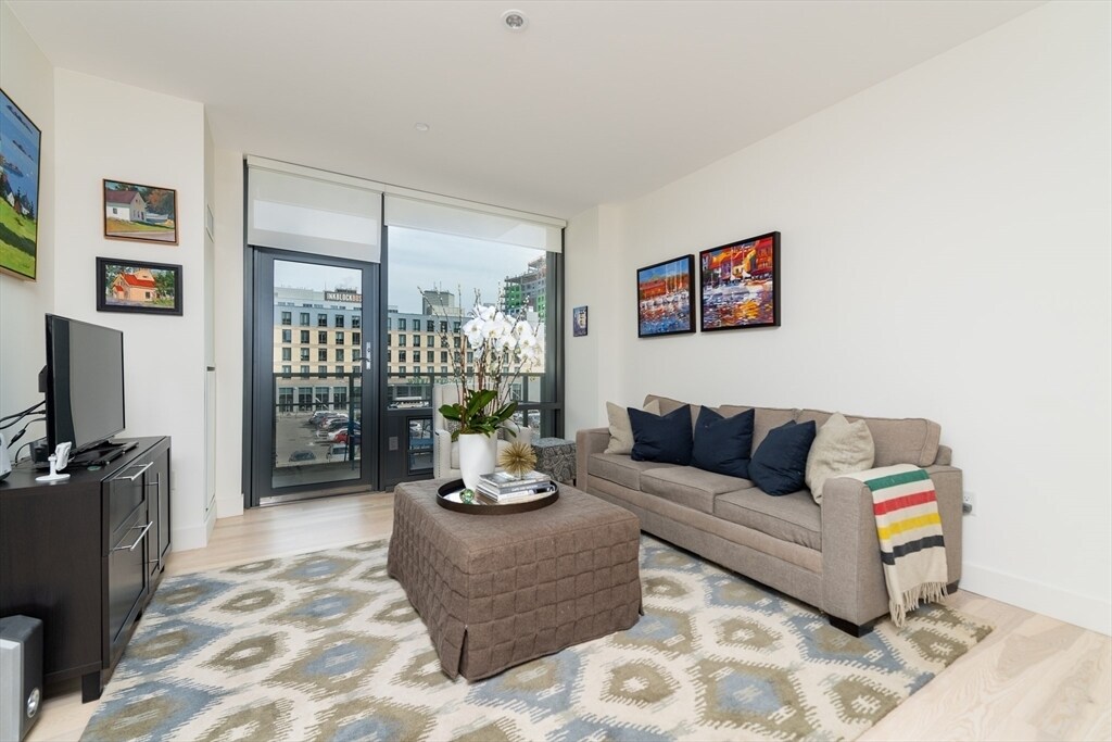 Foto principal - 32 Traveler St