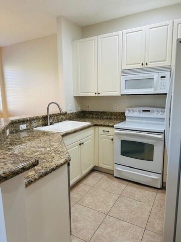Foto del edificio - 4390 Berkshire Wharf Dr