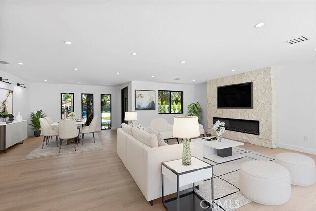 Foto del edificio - 5903 Donna Ave