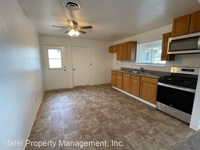 Foto del edificio - 3 br, 2 bath House - 1016 Bristlecone Way