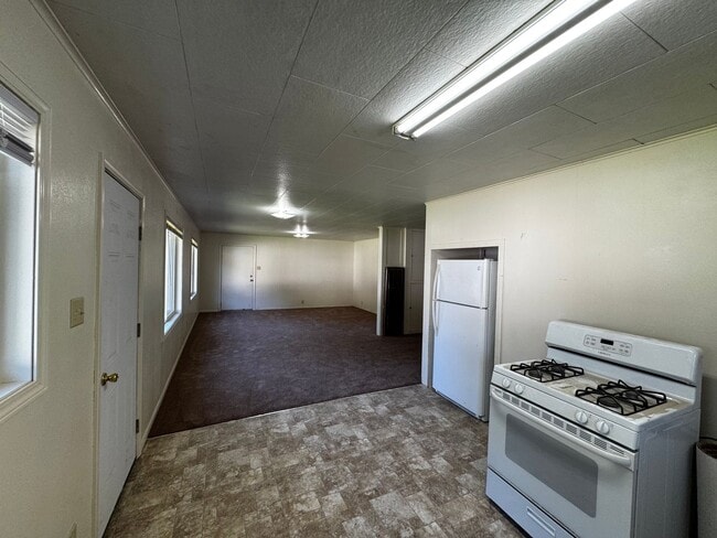 Building Photo - 3956 V St