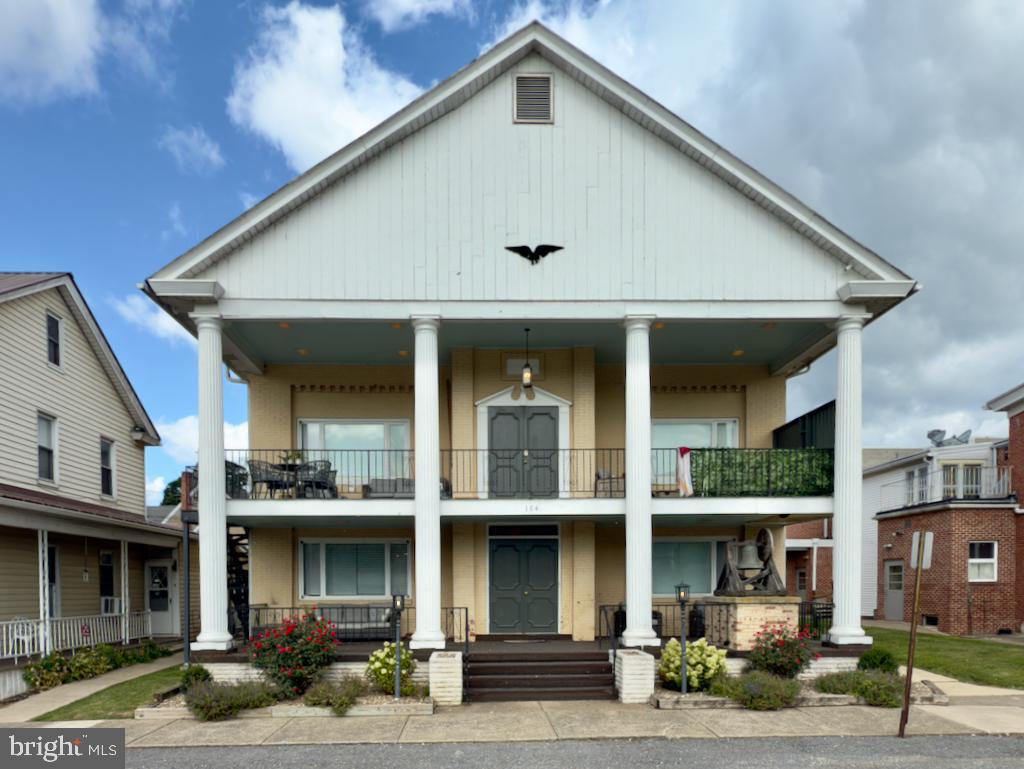 Foto principal - 104 S Front St
