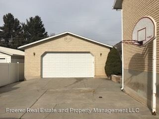 Building Photo - 4 br, 3.5 bath House - 974 S 5th Street