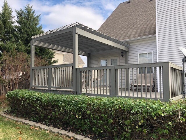 Foto del edificio - 3 BEDROOM with BONUS,  2.5 Bath, SIDE ENTRY GARAGE