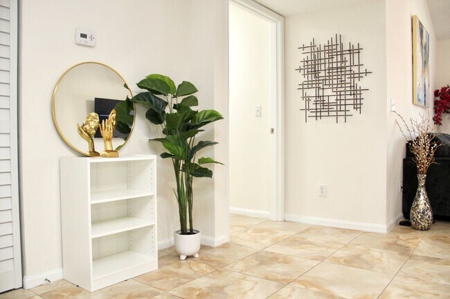 Foto del edificio - 1265 Wildwood Lakes Blvd