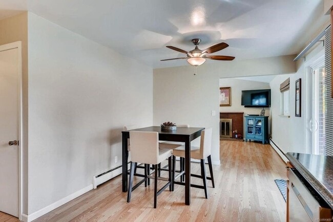 Photo - 6725 S Penrose Ct House