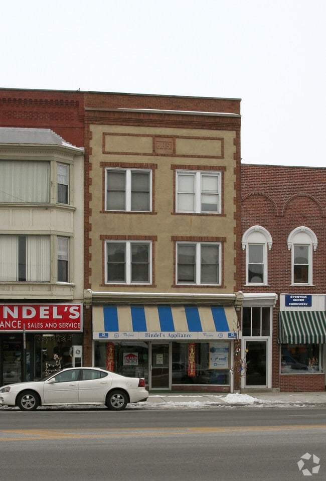 Building Photo - 212-214 S Main St