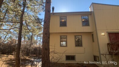 Building Photo - 1527 Spring Valley Dr