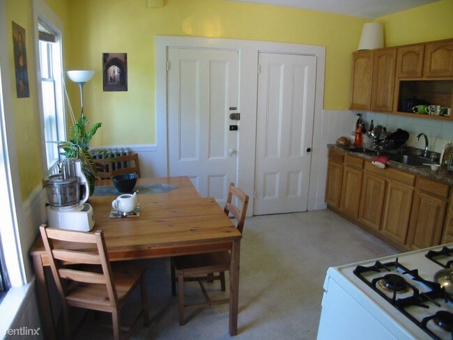 Building Photo - 3 br, 1.5 bath  - 115 Ellery Apt 2 Unit 2