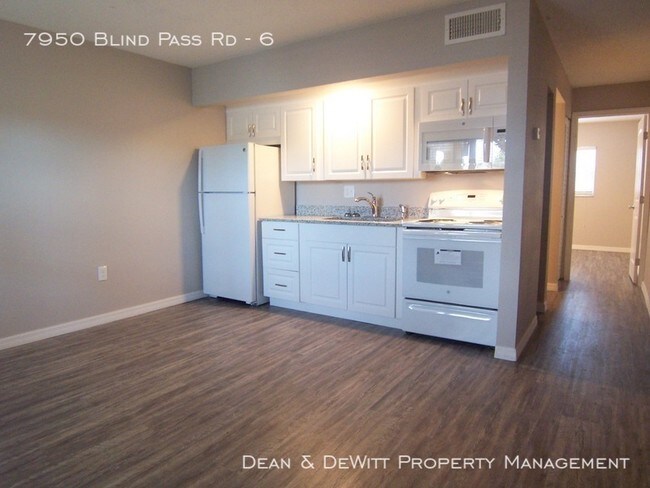 Building Photo - 7950 Blind Pass Rd