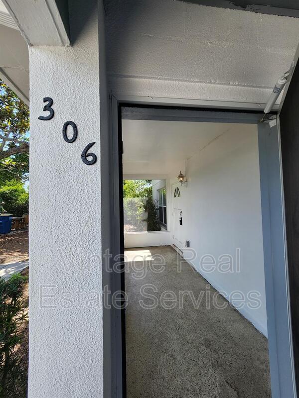 Foto del edificio - 306 S Mercury Ave
