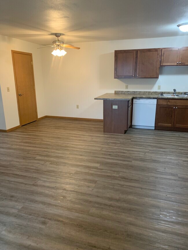 Building Photo - 308 Murdock St