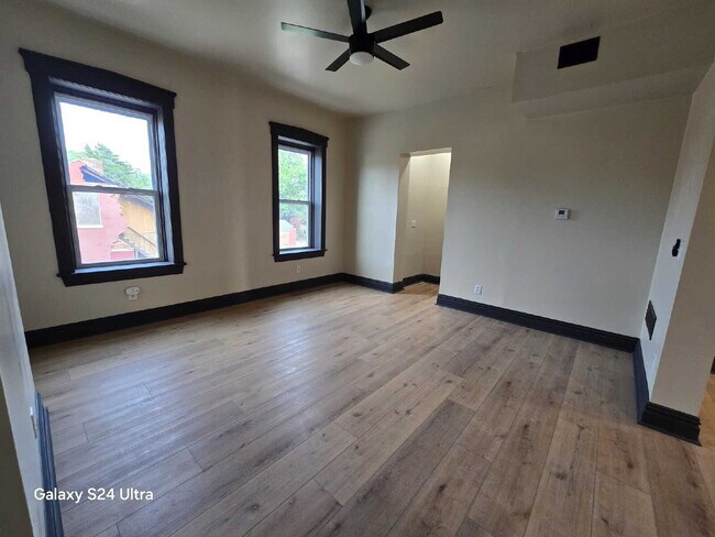 Building Photo - For Rent: Renovated 2-Story Townhouse in M...