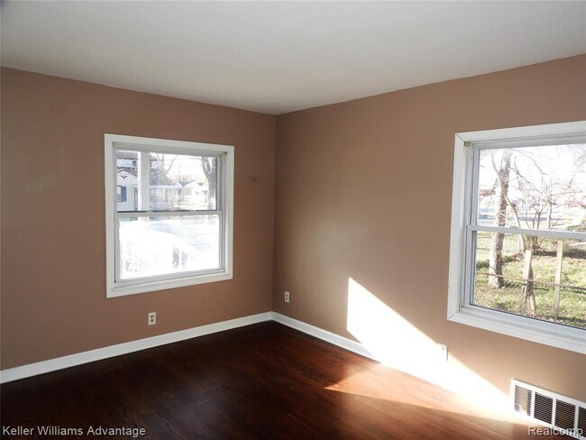 Building Photo - 1523 Woodward Heights