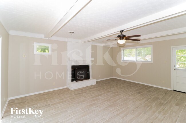 Foto del edificio - 3021 Chaucer Ln