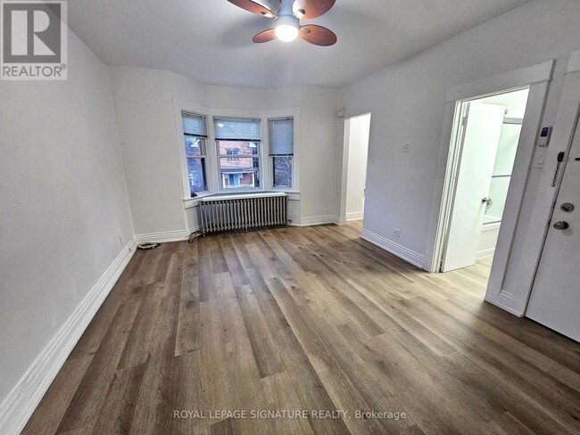 Building Photo - 534 Dovercourt Rd