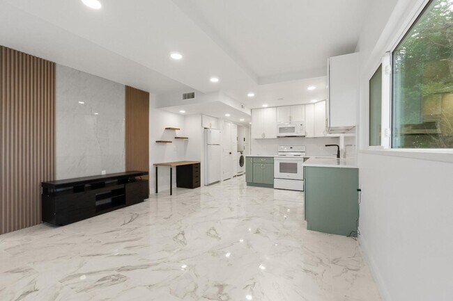 Photo - 3675 Gulf Blvd Apartment