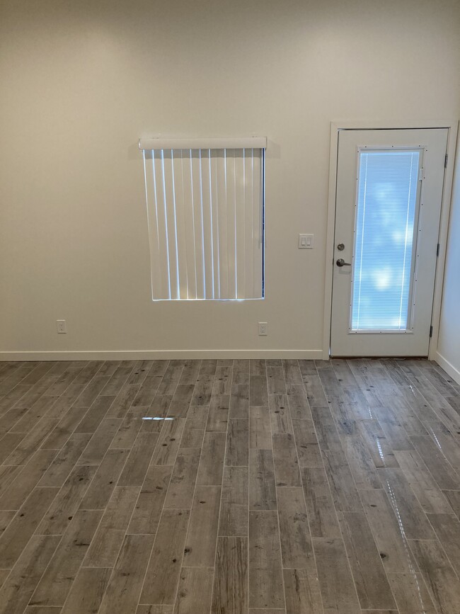 Living Room - 160 N 9th St