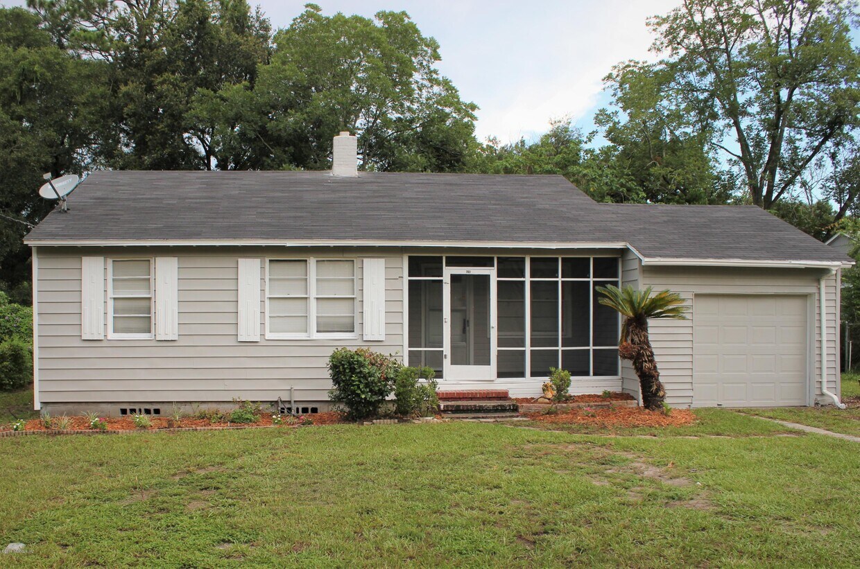 Foto principal - 763 Gardenia Ln