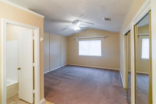 Building Photo - 3605 Smartt St