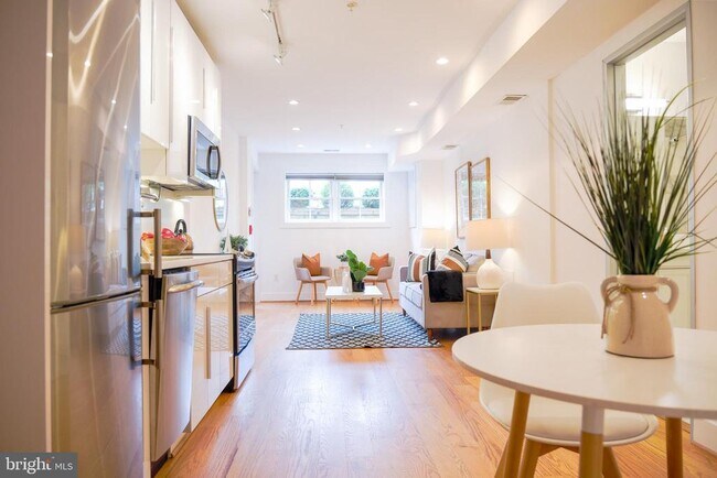 Foto del edificio - 1209 G St SE