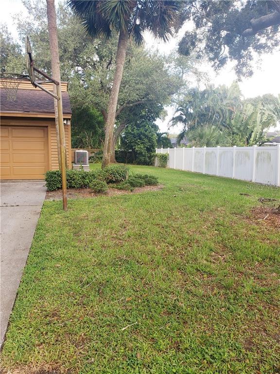 Building Photo - 8709 Baywood Park Dr