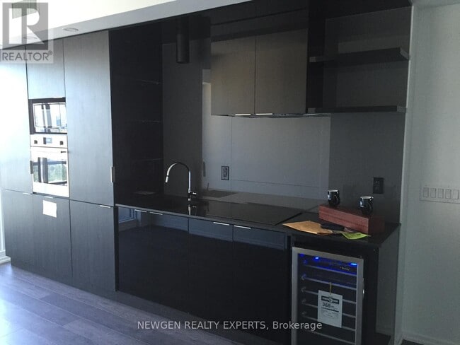 Building Photo - 70 Temperance St