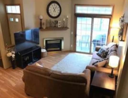 Living room with nice gas fireplace - 15514 Garnet Way