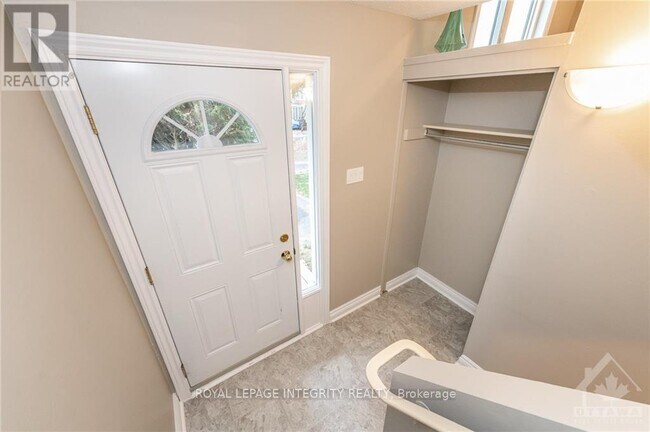 Building Photo - 170 Salter Crescent