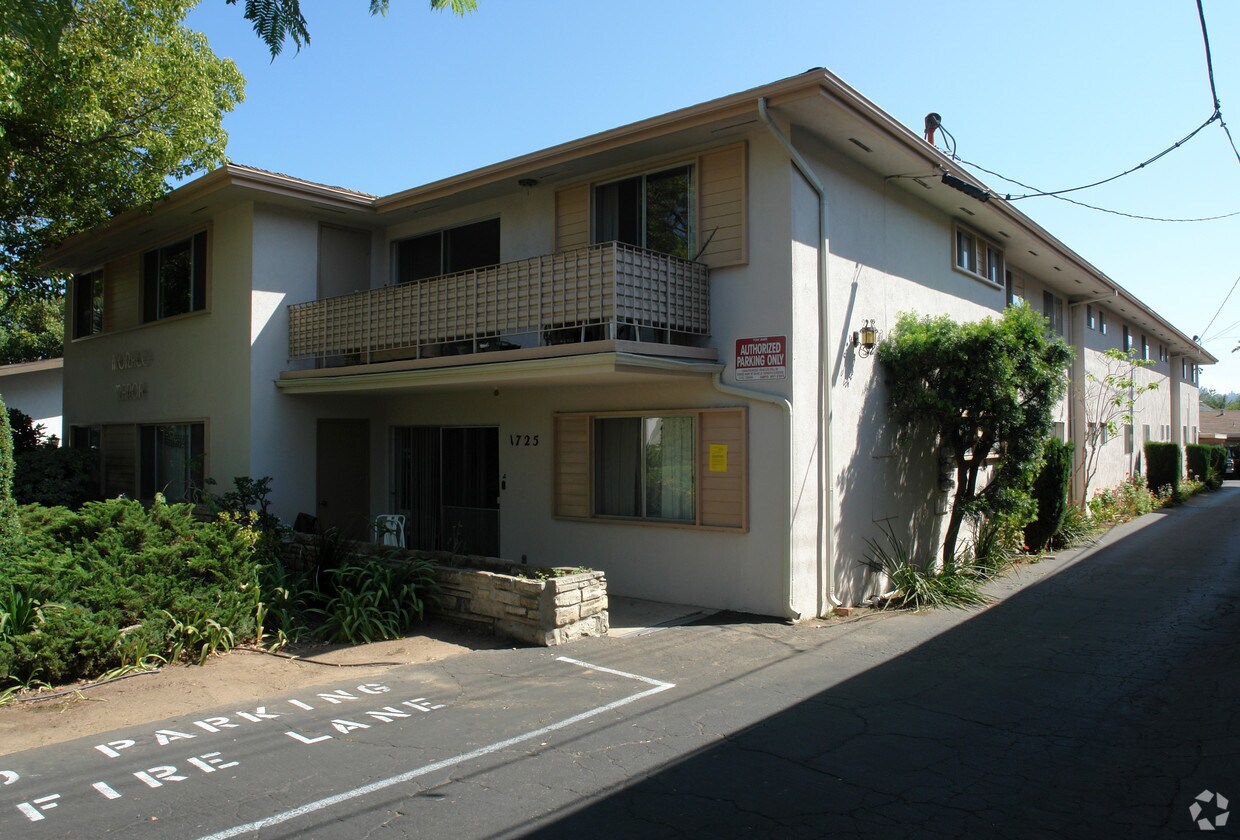 Primary Photo - Monaco Manor