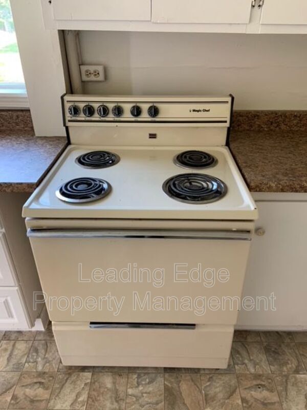 Building Photo - 9406 Adrian Ln