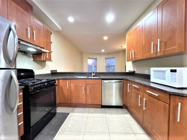 Foto del edificio - 1223 E 52nd St