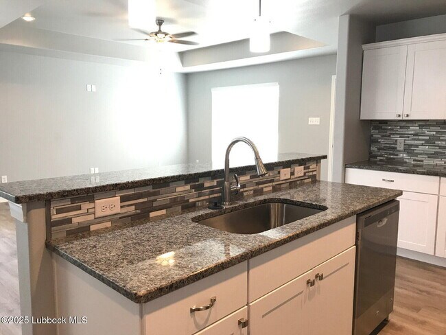 Foto del edificio - 8816 16th St