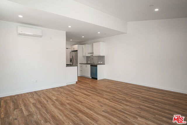 Foto del edificio - 1166 Cochran Ave
