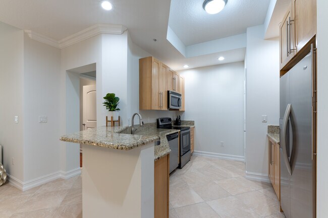 Kitchen - 701 S Olive Ave