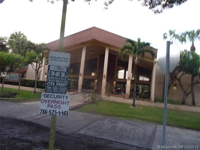 Building Photo - 14301 N Kendall Dr