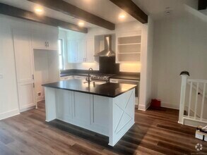 Building Photo - 1301 Bergamo Pl