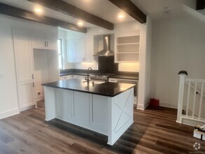 Building Photo - 1301 Bergamo Pl
