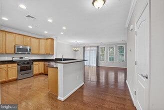 Building Photo - 44063 Vaira Terrace