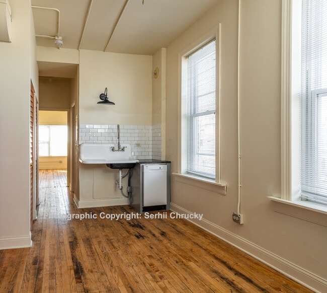 Foto del edificio - 934 W 19th St
