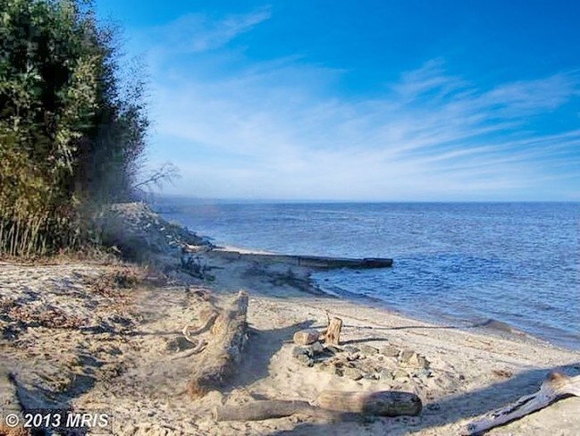 Foto del edificio - 3948 S Shore Dr