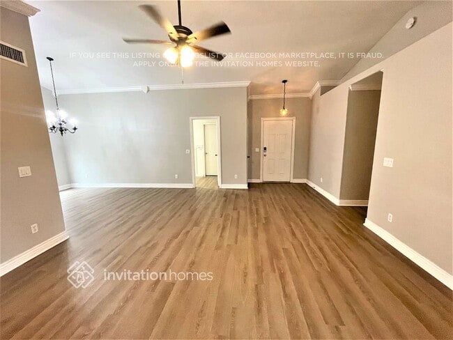 Foto del edificio - 1249 E Douglas Ave