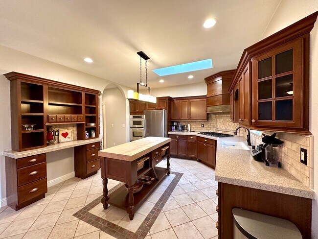 Building Photo - 4448 Castlerock Dr