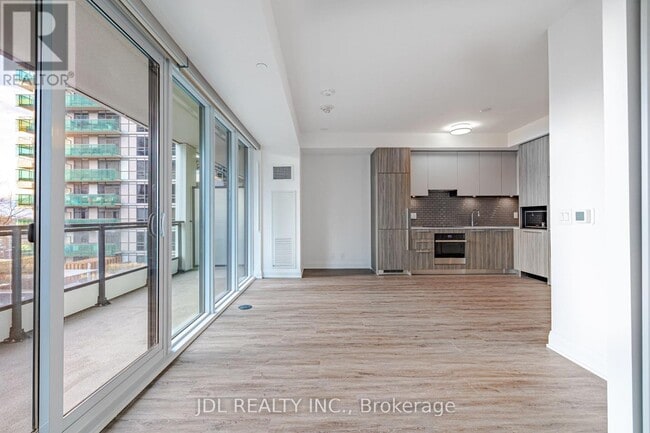 Photo du bâtiment - 65 Broadway Ave