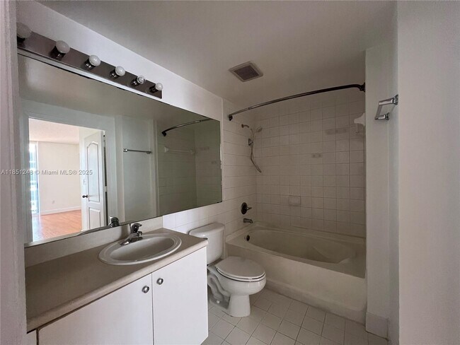 Foto del edificio - 5085 NW 7th St