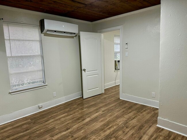 Foto del edificio - 6833 Avenue C
