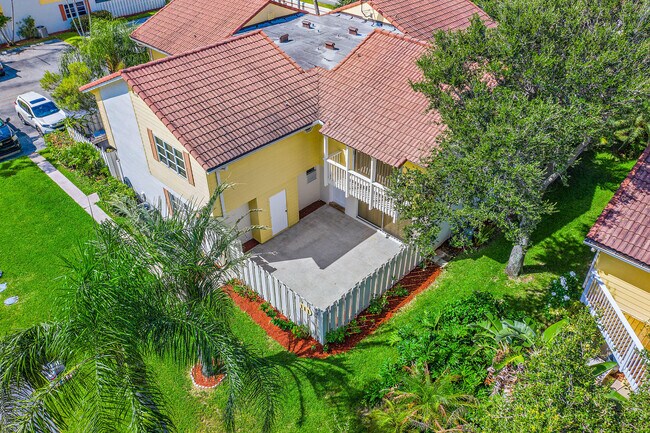 Building Photo - 111 Seabreeze Cir